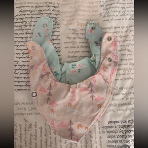 Small shop bandana bibs